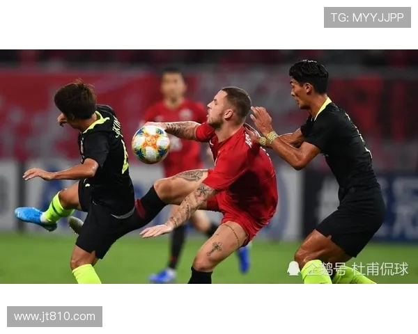 全北现代与上海上港的精彩对决在CCTV直播中全景呈现